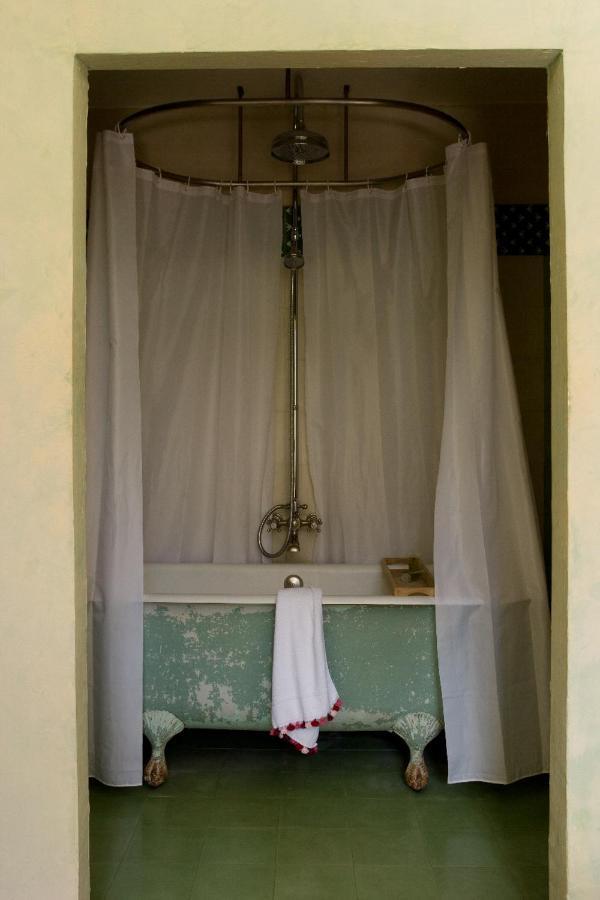 Отель Une Autre Maison Ньон Номер фото